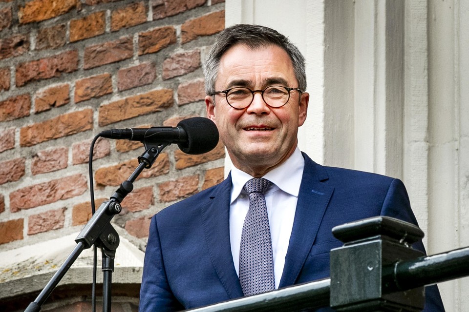 Burgemeester Jos Wienen van Haarlem sprak tijdens een manifestatie als steunbetuiging voor de bedreigingen aan zijn adres.