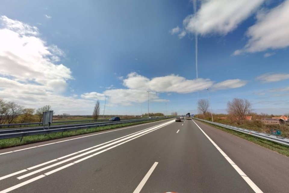 De A8 houdt op tussen Westzaan en Assendelft.