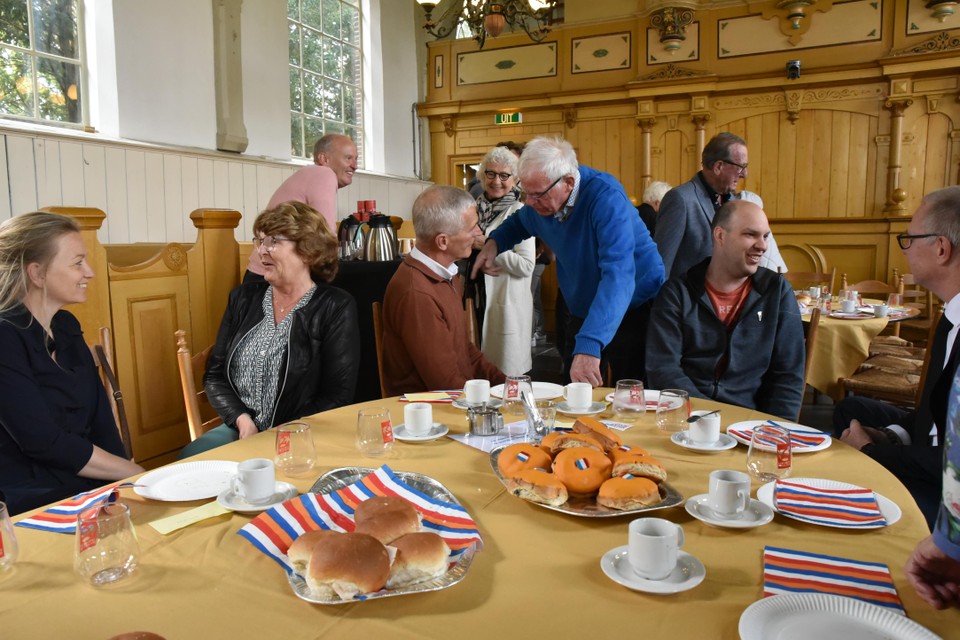 Het Vrijheidsontbijt in de dorpskerk van Blokker werd goed bezocht.