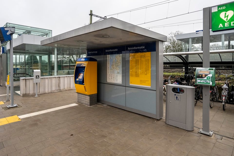 De verbouwing van Station Driehuis is af, met de lift kan iedereen nu naar het perron.