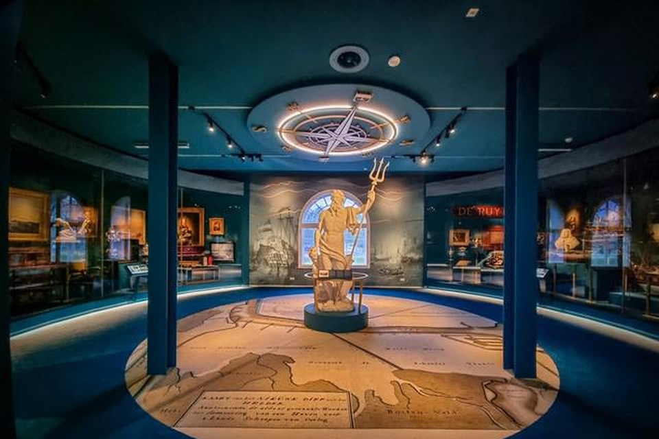 De nieuwe schatkamer van het Marinemuseum toont pronkstukken uit de rijke historie van de zeemacht.
