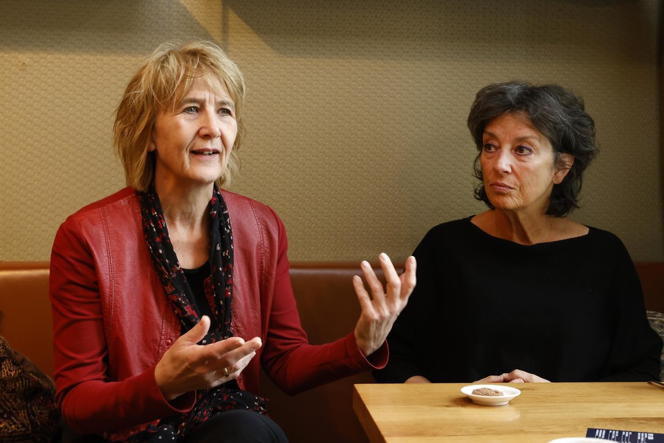 Annemarie Hidding (links) en Marja van der Vorst: ,,Wij zijn ervoor om mensen in de boter bruin te bakken, oftewel flink te verwennen.”
