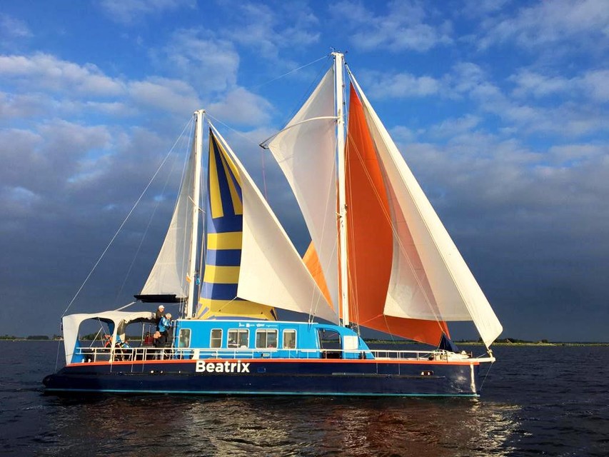 De Beatrix neemt deel aan de 24 uurs Race over het IJsselmeer.