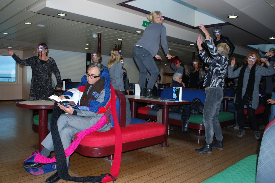 Flashmob op Tesoboot in Den Helder