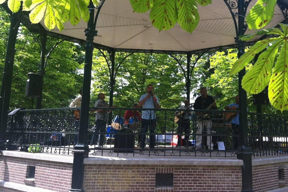 Zaanse muziekkoepels bieden talent een podium, zoals hier in het Wilhelminapark.