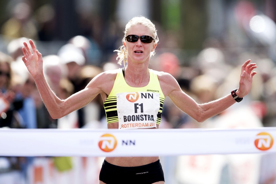 Miranda Boonstra won de Marathon van Rotterdam.