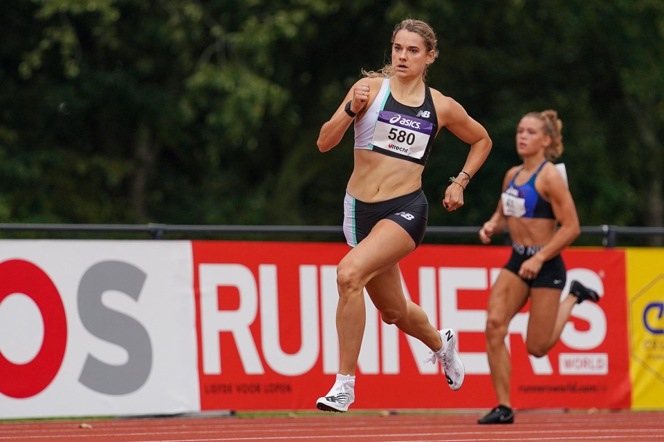 Laura de Witte tijdens het NK atletiek afgelopen zomer in Utrecht, waar ze net naast een medaille greep op de 400 meter. In 54,95 seconden werd ze vierde.