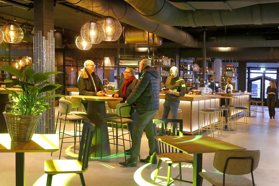 Een deel van het restaurantmeubilair in Hotel Marktstad heeft schuldeiser OT Design nog terug kunnen halen, zoals diverse aan het failliet gegane Markt22 BV geleverde tafels en stoelen.