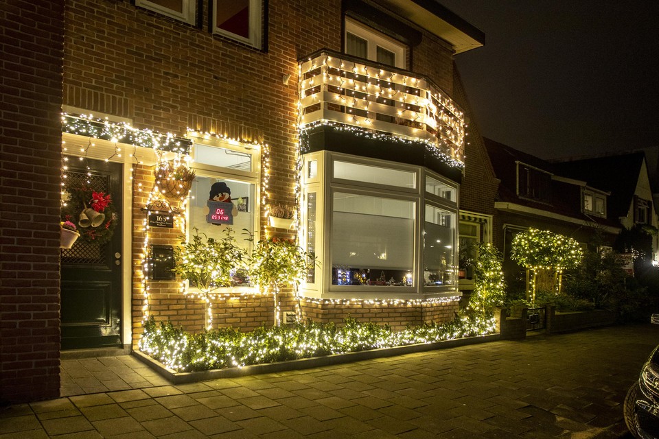Maryanne Jones Gebakjes dubbellaag IJmuiden wint deze 'ronde' kerstviersiering in en om het huis | column |  Noordhollandsdagblad