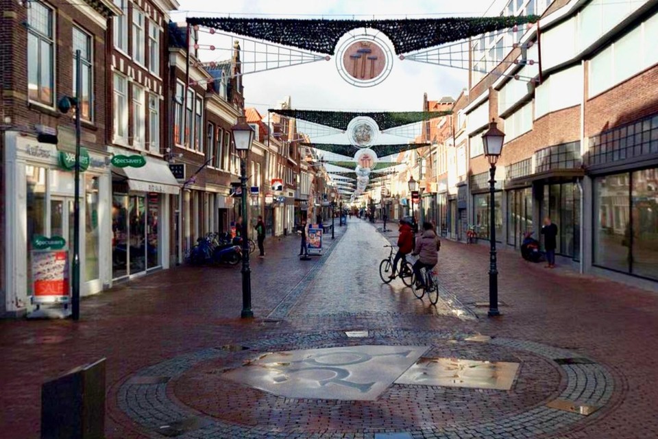 Boekwinkel tiran Onderhandelen Handhaving Hoorn schrijft negentien boetes uit voor rijden op fiets of  brommer in voetgangersgebied | Noordhollandsdagblad