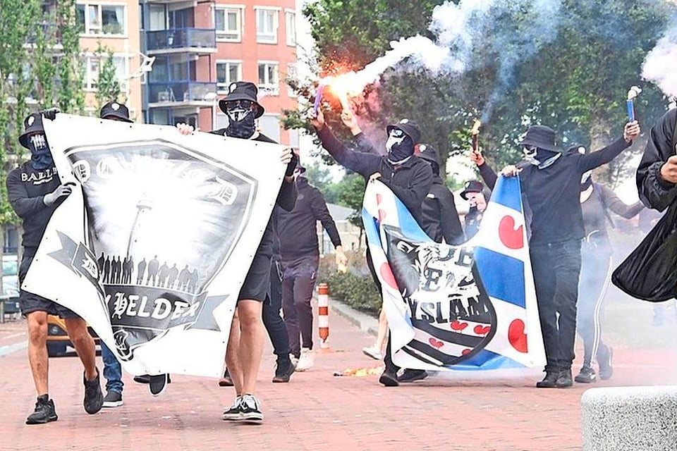 Defend Den Helder was in de zomer van 2020 aanwezig bij een eerdere demonstratie tegen de coronamaatregelen in de Helderse binnenstad.