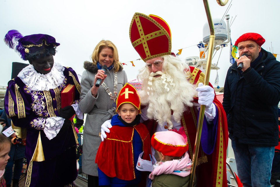 Sinterklaas is gearriveerd op Marken.