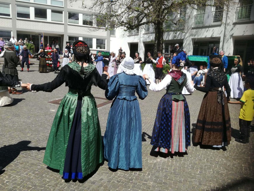 Ook de West-Friese delegatie danste mee op Helgoland.