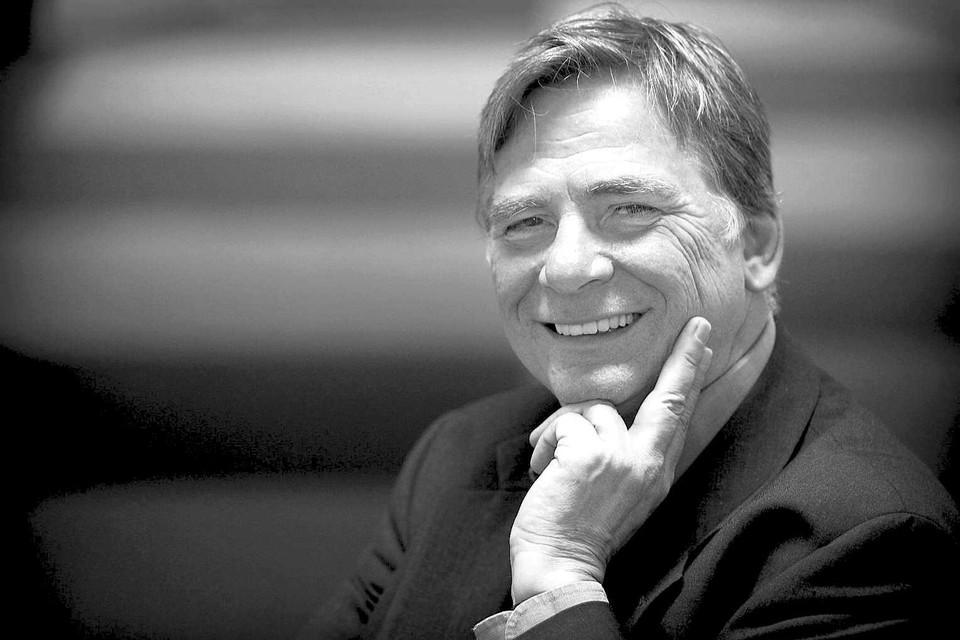 Harry Scheeper in 2006 toen hij afscheid nam als directeur van de Stichting Ouderenzorg Velsen.