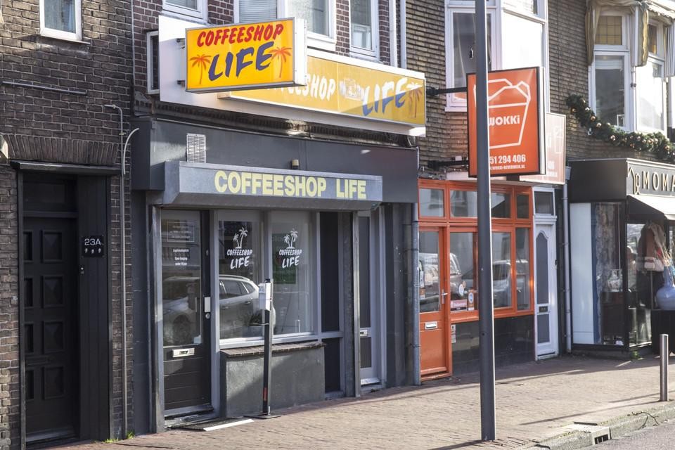 De eigenaar van coffeeshop Life II toont zich - niet verwonderlijk - teleurgesteld om de afloop van de rechtszaak over de gedwongen sluiting van zijn bedrijf.