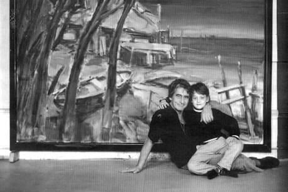 Simon Posthuma met zijn zoon Douwe Bob die boogie woogie speelt als een professional.