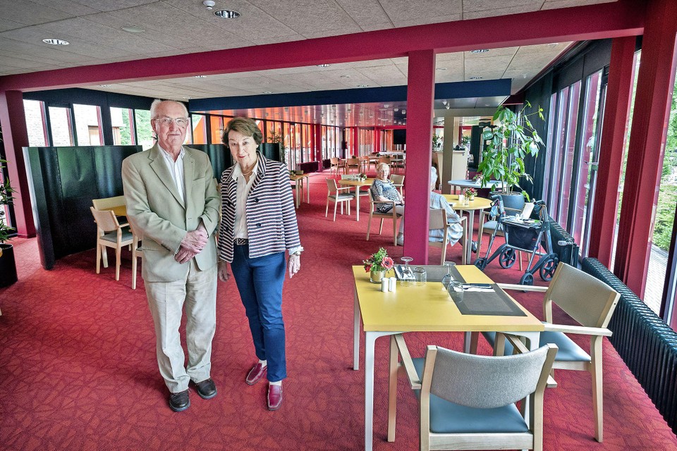 Ad Bracco Gartner en Josee Heideman in restaurant De Wintertuin.