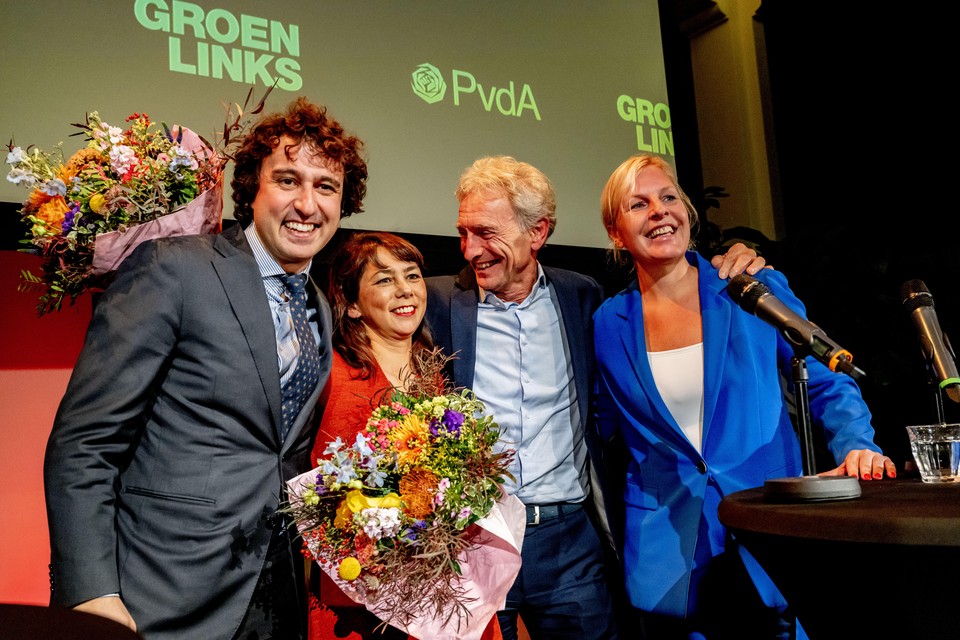 Jesse Klaver, Mei Li Vos, Paul Rosenmöller en Attje Kuiken tijdens de presentatie afgelopen december van de conceptkandidatenlijsten van GroenLinks en PvdA voor de Eerste Kamer. Volgens RoodGroen gaat de samenwerking nog niet ver genoeg.