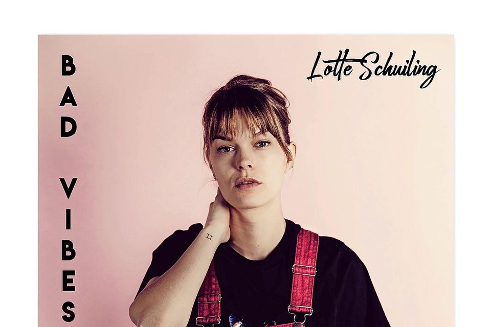 Op 28 mei verschijnt Lottes eerste EP-nummer, ’Bad Vibes’.