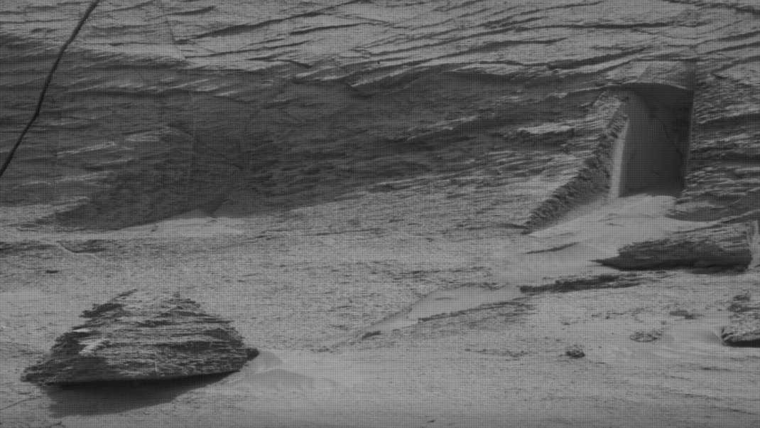 Misterioso ‘gate’ scoperto su Marte, la NASA non ha ancora dato una spiegazione