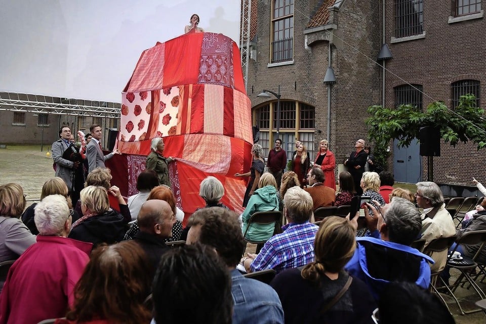 Opening culturele weekeinde Hoorn bij Cinema Oostereiland in 2016.