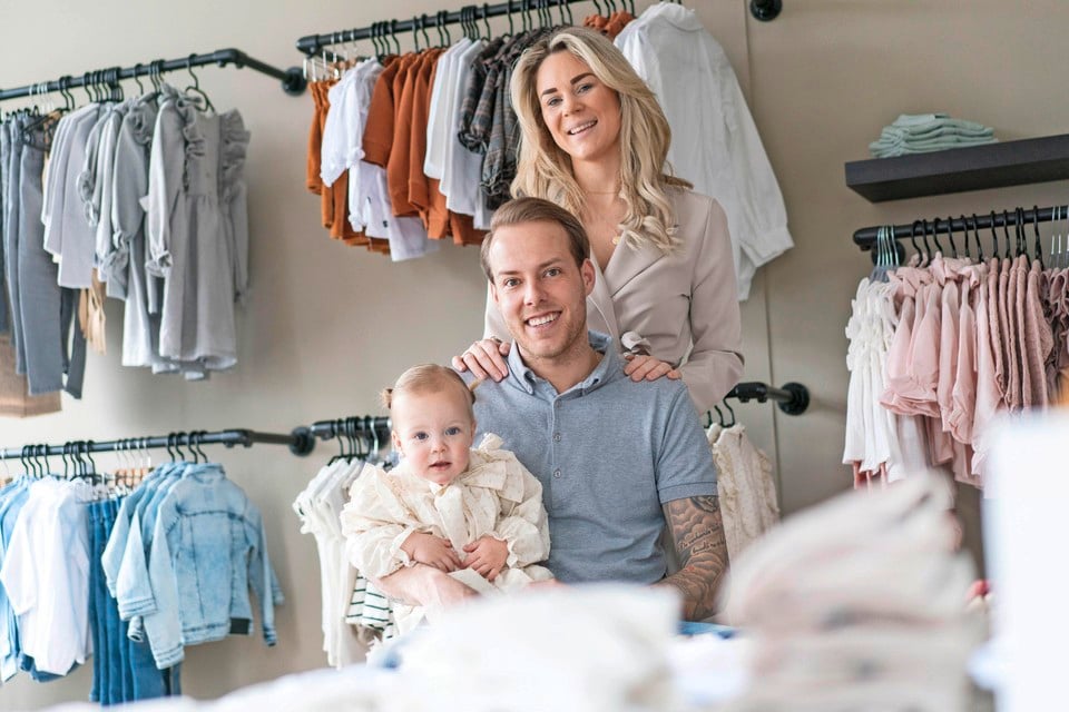 Een nieuwe winkel aan de Helderse Reigerstraat met baby- en kinderkleding. En dat in coronatijd. 'Het alleen maar beter | Noordhollandsdagblad