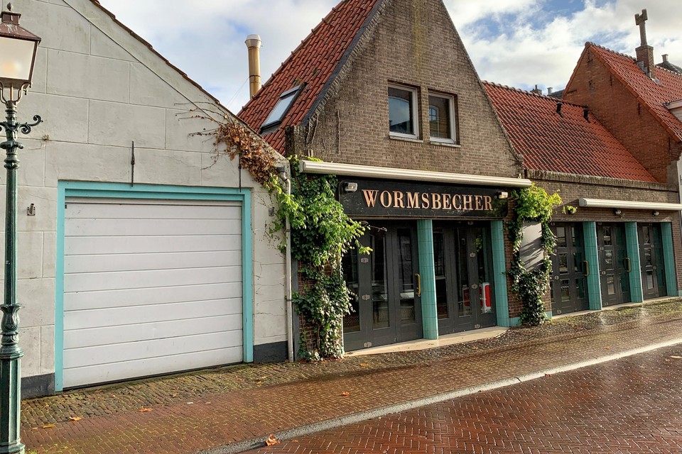 Jeroen Hoogland heeft de deuren van viswinkel Wormsbecher moeten sluiten.