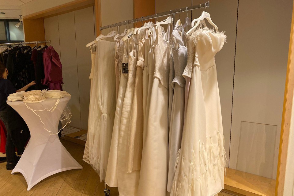 Galajurken en winterjassen in de verkoop het goede Vrouwen Innerwheel krijgen weer een winkel in de Kroonpassage | Noordhollandsdagblad