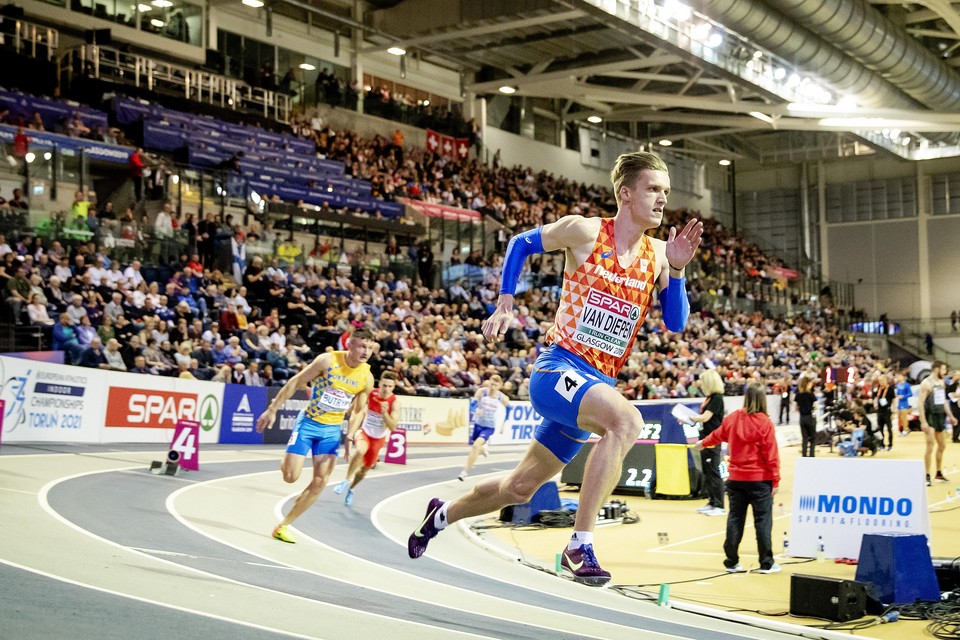 Tony van Diepen op de 400 meter tijdens het EK Indoor Atletiek 2019 in Glasgow.