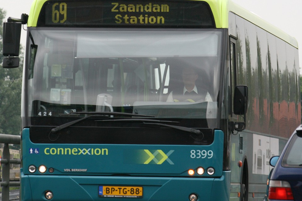 Kustbus klaar voor toeristen in Noordkop archieffoto