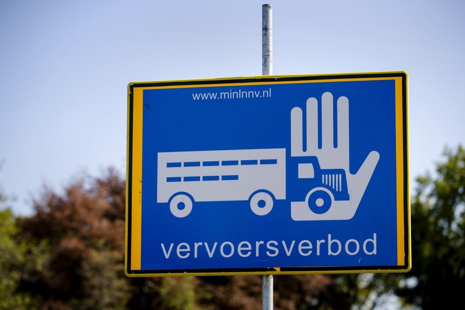 Op de Veluwe bij Barneveld is een vervoersverbod, maar in Wijdemeren en omgeving is dat nog niet aan de orde.