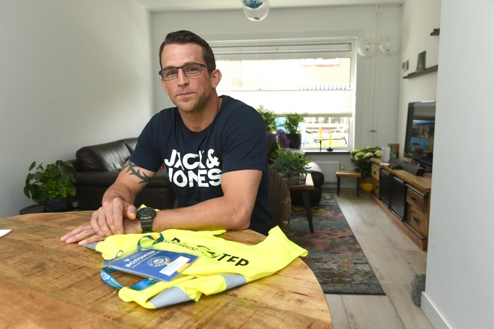 Erik Rooijmans bereidt zijn derde reis voor als vrijwilliger om vluchtelingen uit Oekraïne te helpen.