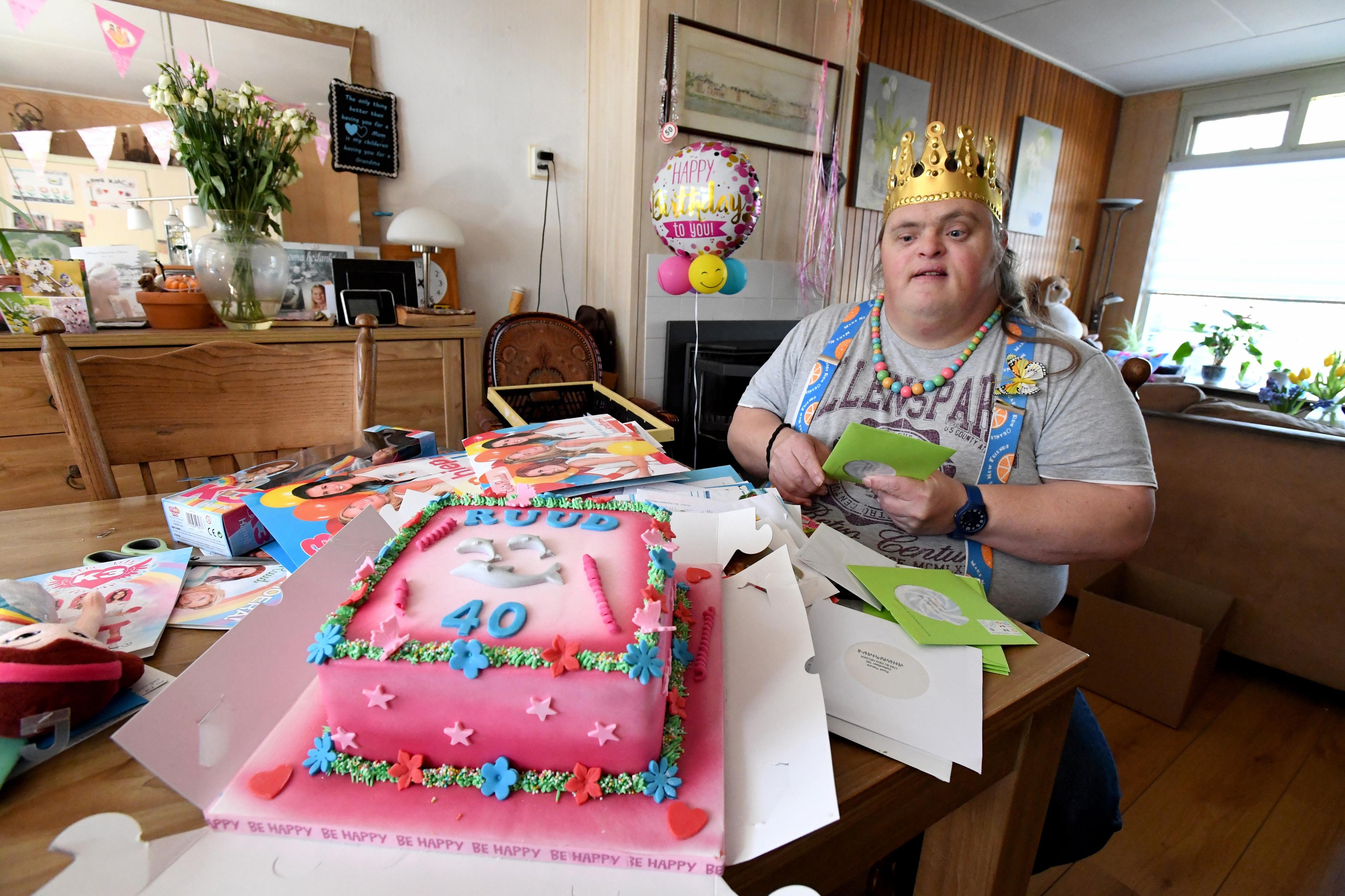 Dat hij een verjaardag met honderden kaarten, felicitatie van K3 én een met prinses - Oozo.nl