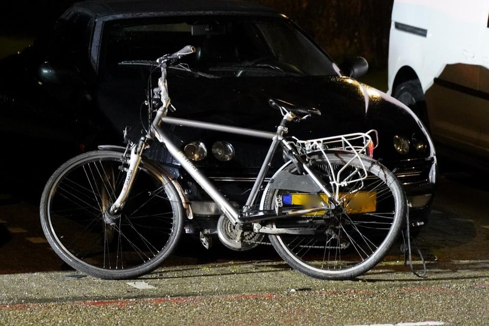 De fiets van het slachtoffer na de aanrijding.
