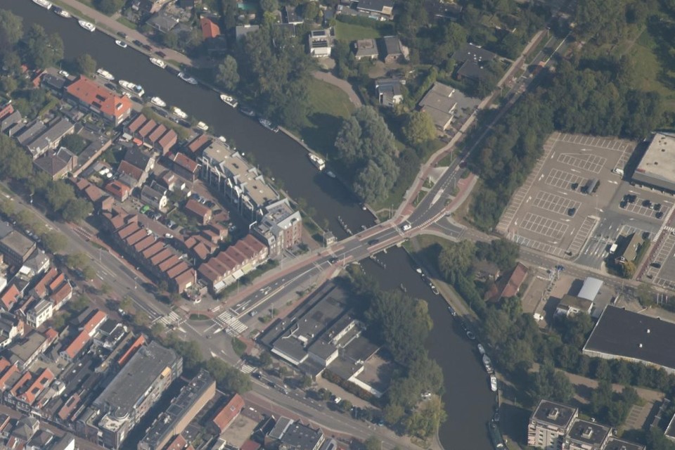 De Hoornsebrug in Purmerend is de komende dagen dicht voor vaarverkeer.