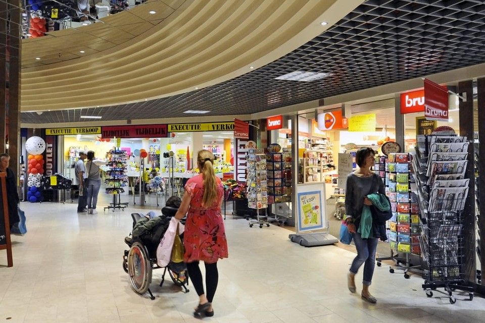 De Bruna-winkel wordt elders in Makado opgenomen door het nieuwe Pagina Plukker. De naastgelegen Outlet-shop wordt op 30 augustus ingevuld door Xenos. Foto John Oud