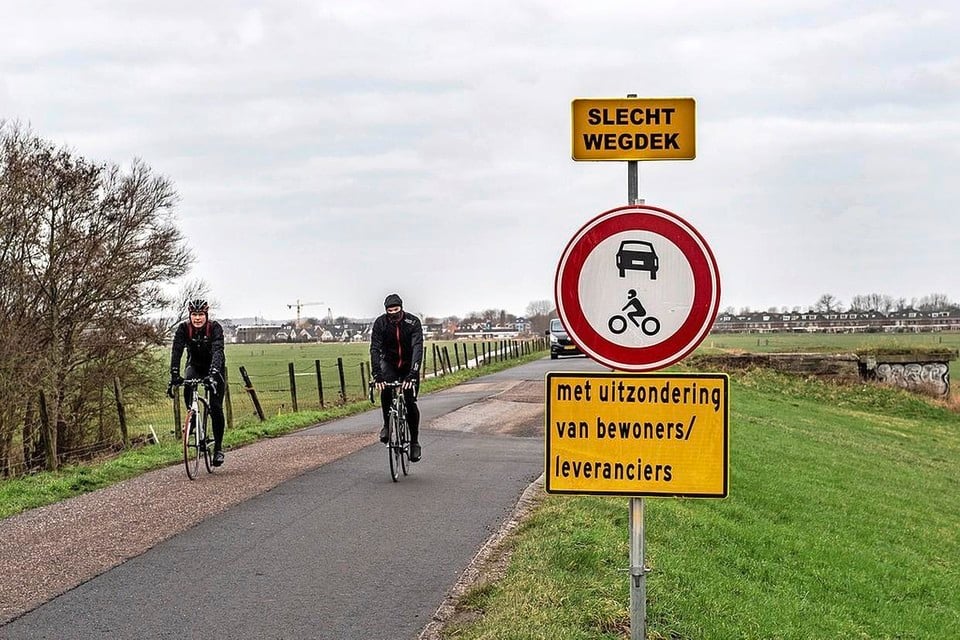 Dit asfalt moet Haarlemmermeer nog laten vervangen.
