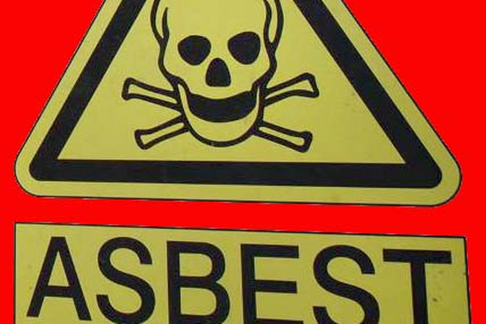 Purmerend laat steken vallen rond asbestsanering archieffoto HDC Media