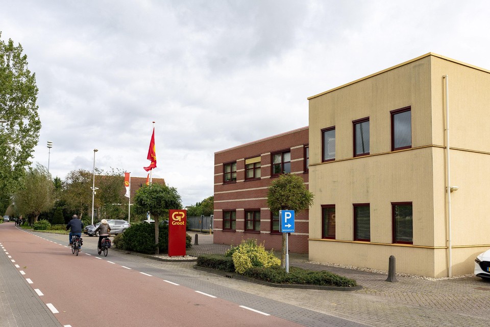 Bedrijfsgebouwen van GP Groot aan de Hoogeweg.