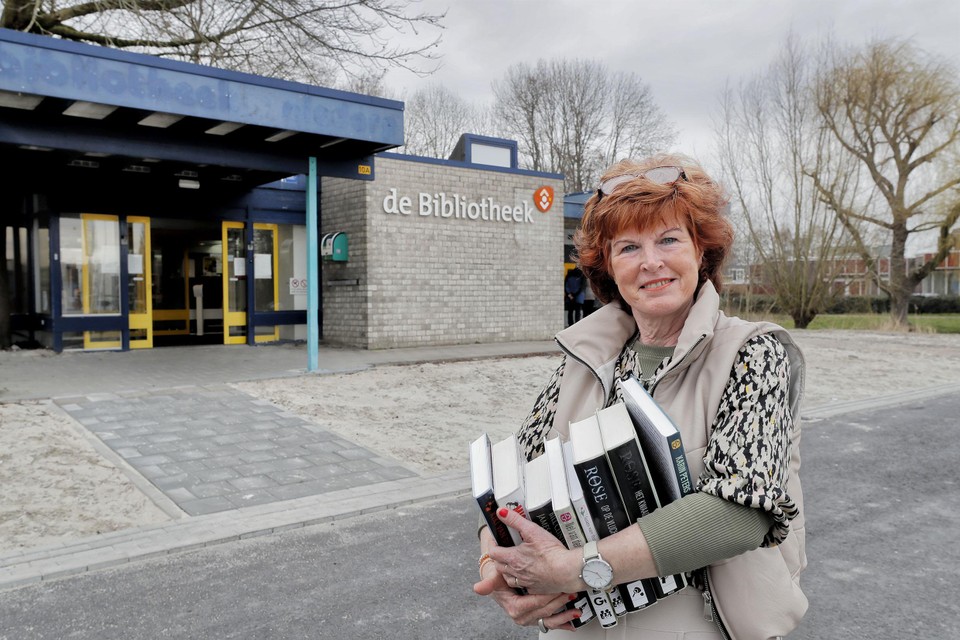 Marleen Zomerdijk, coördinator van de bieb in Nieuwe Niedorp.