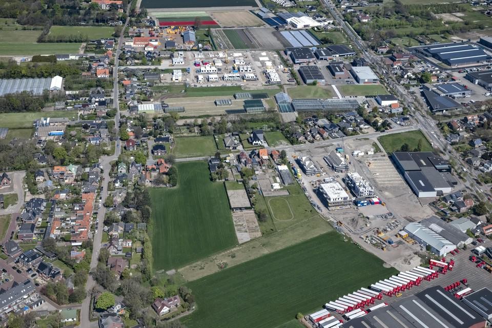 Het bouwterrein Zandzoom in Limmen vanuit de lucht.