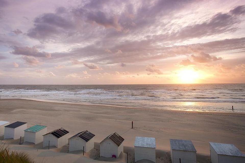 Strandhuisjes op het strand van Texel.