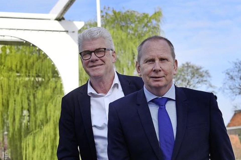 De nieuwe wethouders van Enkhuizen: Dorus Luyckx (l) en Erik Struijlaart.