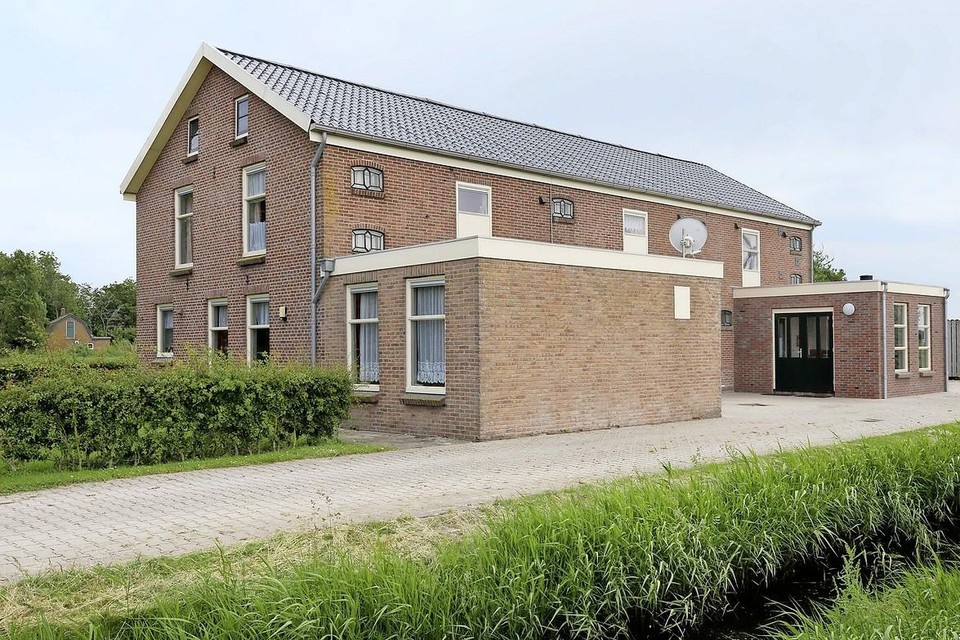 Arbeidsmigrantenhuisvesting in Noord-Holland Noord, in dit geval bij bollenkweker Van Lierop in Anna Paulowna.