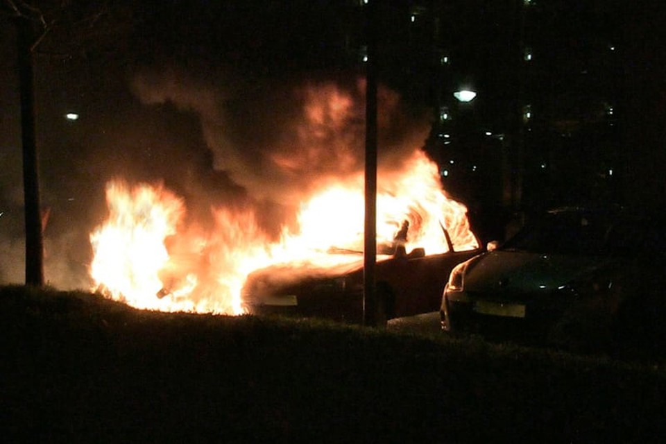 Vier auto's uitgebrand in Vroonermeer Alkmaar. Foto DNP.nu/Hans Vrenegoor