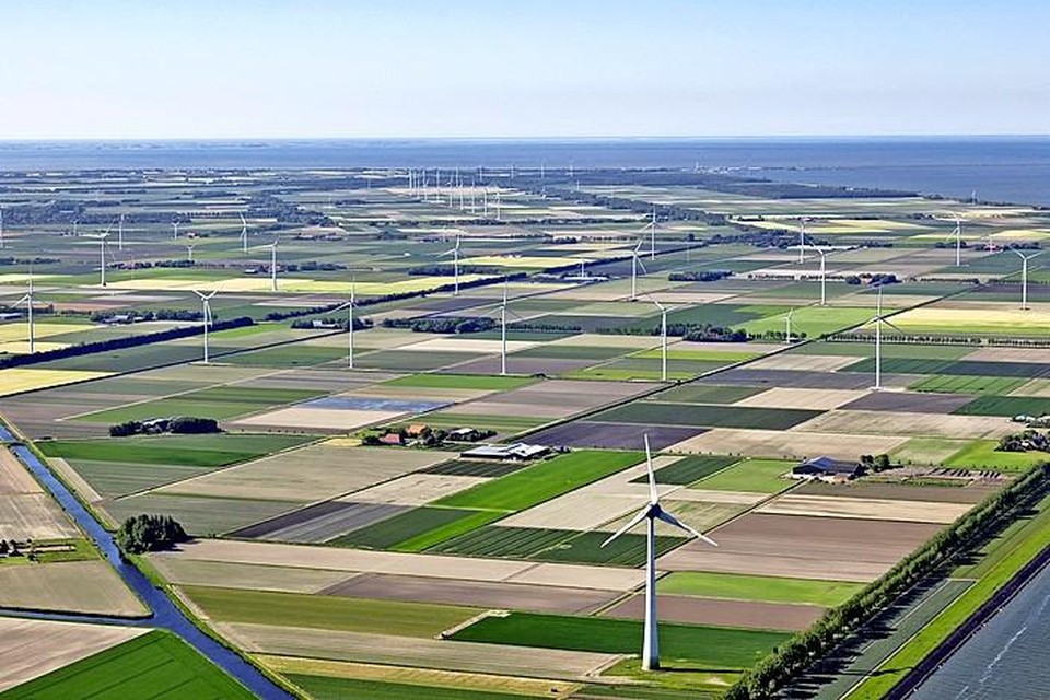 Windmolens in Windpark Wieringermeer.
