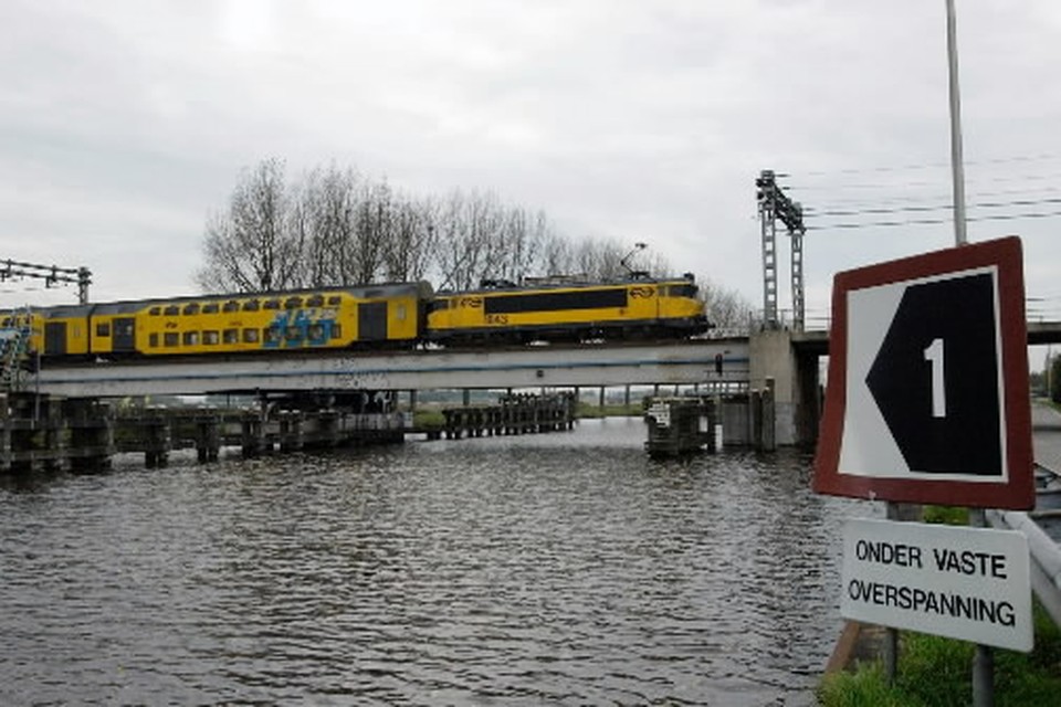 Oproep burgemeester Purmerend: blijf van het spoor!. Foto: Ella Tilgenkamp