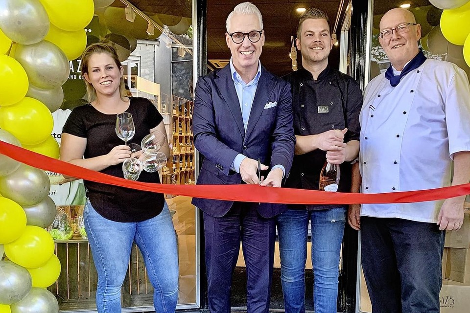 In oktober vorig jaar opende Rudolph van Veen nog de winkel van Wim Bastiaanse (rechts) op de Gijsbrecht in Hilversum.
