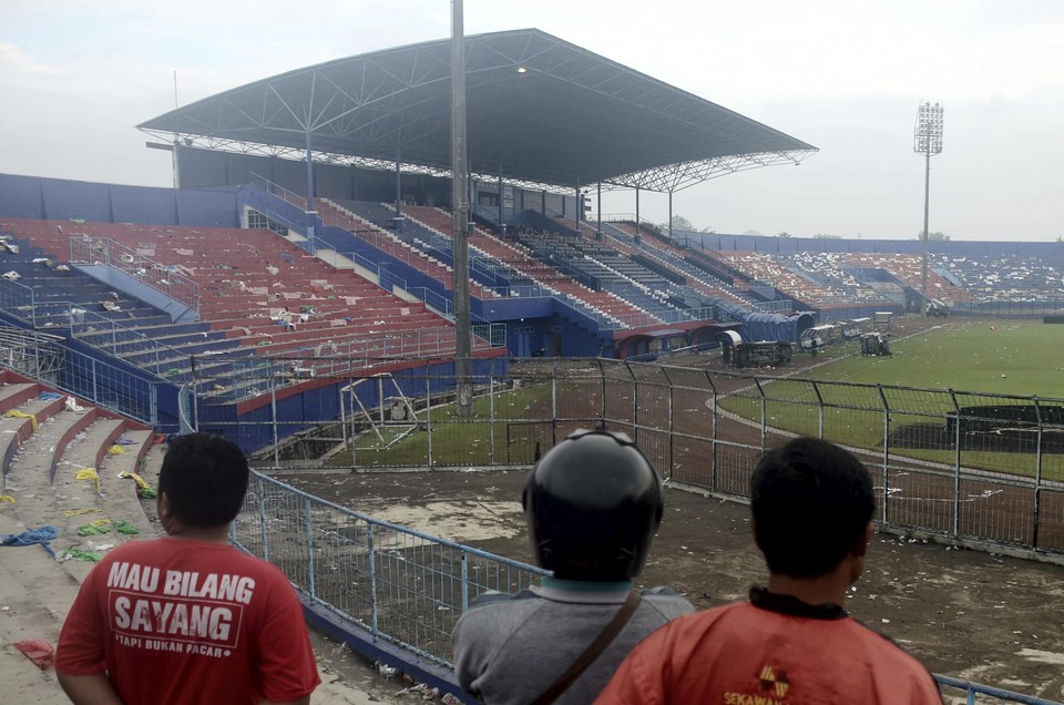 Het stadion in Malang na de ramp.
