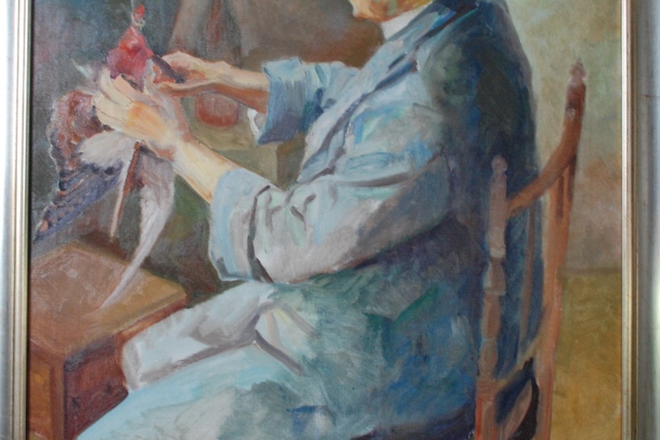 Dirk Ooijevaar, geschilderd door zoon Klaas, bij het prepareren van een vogel.